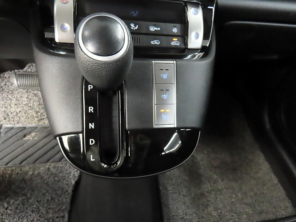 HYUNDAI Casper - Vista 10