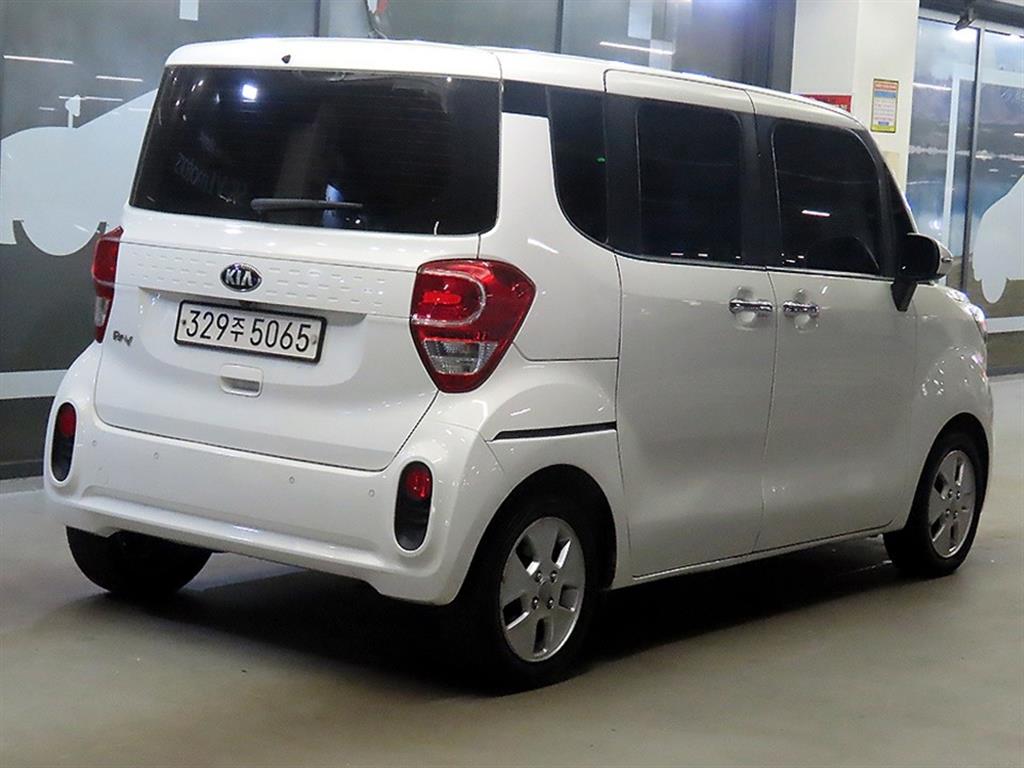 KIA Ray - Vista 4