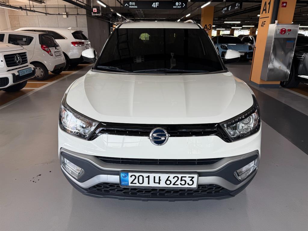 Ssangyong Tivoli 2019 Blanco - Importación desde Corea - HF Imports Iquique - Foto 1