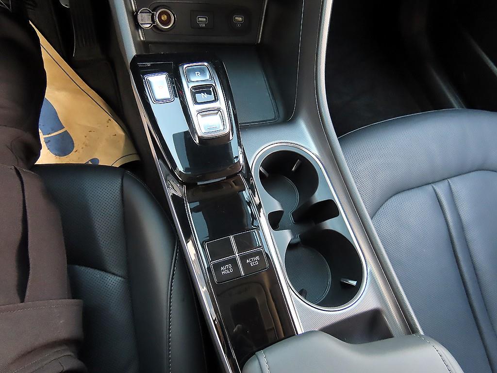 HYUNDAI Sonata - Vista 10