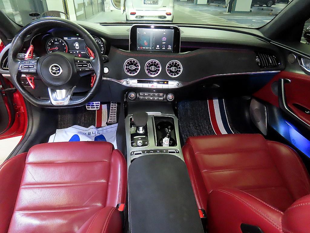 KIA Stinger - Vista 10