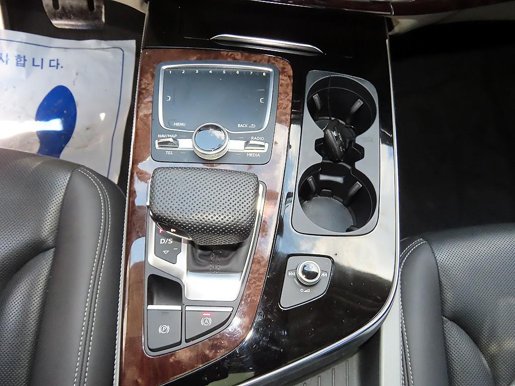 Audi Q7 - Vista 11