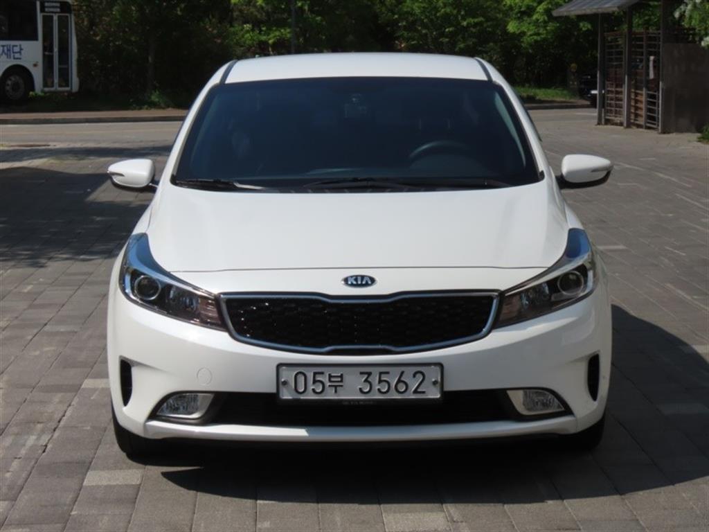 KIA K3 2017 the color of pearl - Importación desde Corea - HF Imports Iquique - Foto 1