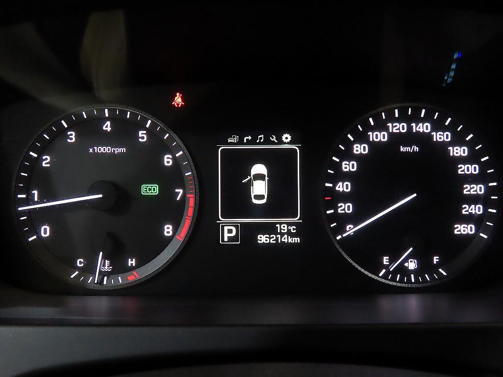 HYUNDAI Sonata - Vista 9
