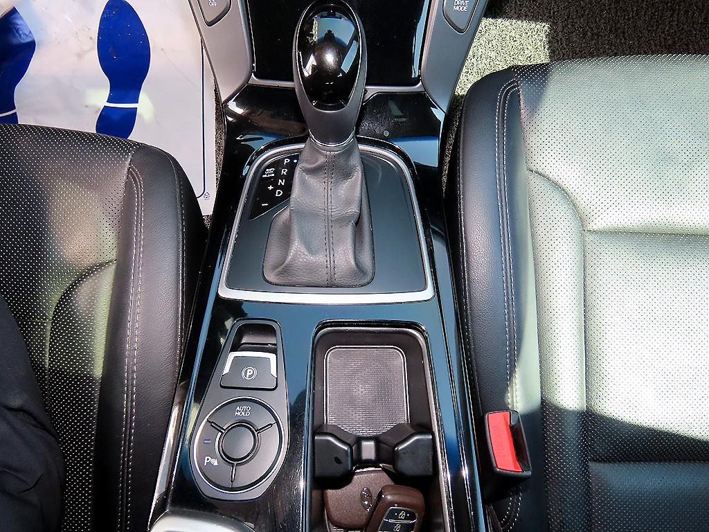 HYUNDAI i40 - Vista 10