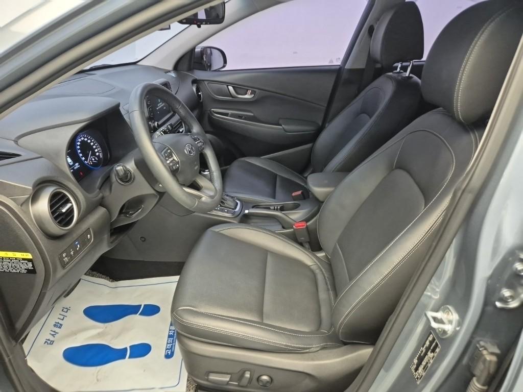 HYUNDAI Kona - Vista 11