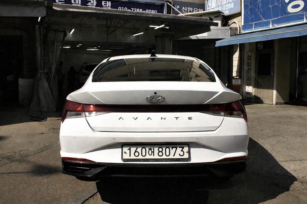 HYUNDAI Avante - Vista 5