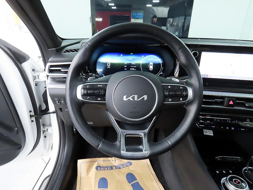 KIA K5 - Vista 9
