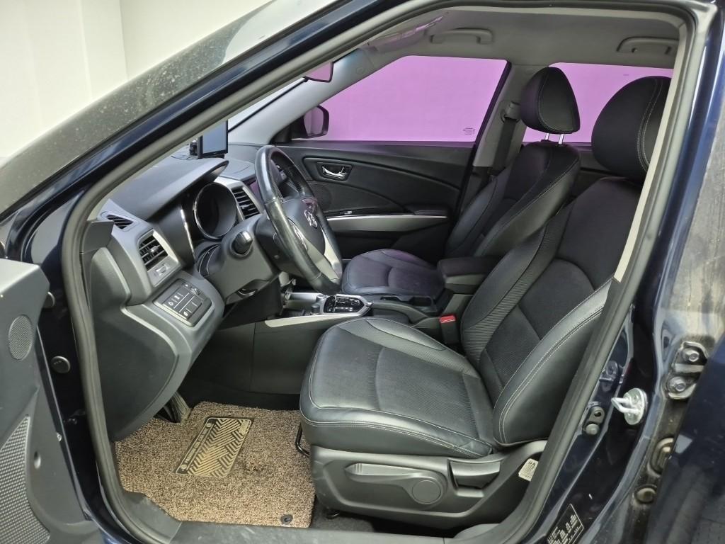 Ssangyong Tivoli - Vista 11