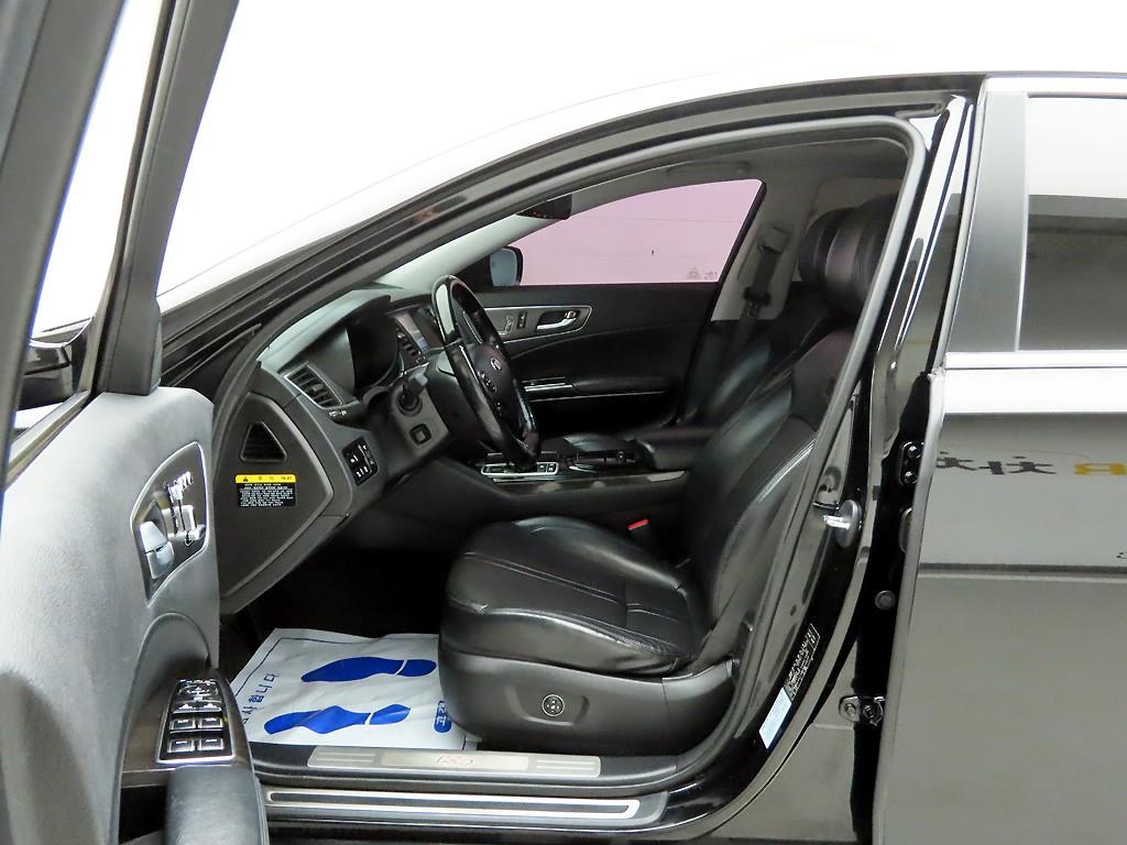 KIA K9 - Vista 12