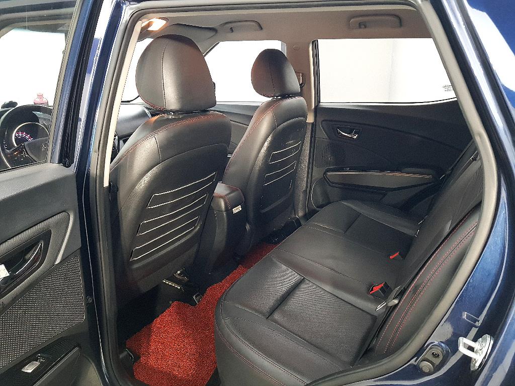 Ssangyong Tivoli - Vista 9