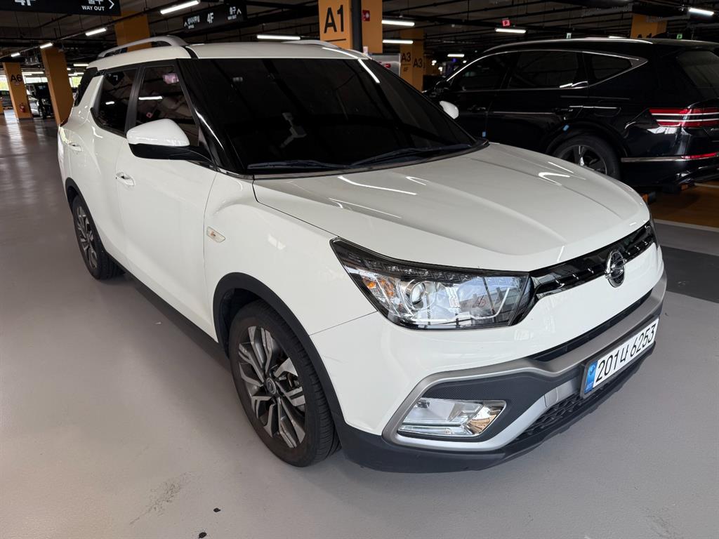 Ssangyong Tivoli - Vista 2