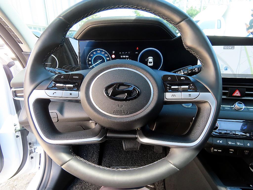 HYUNDAI Avante - Vista 8