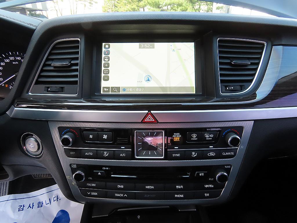 Genesis G80 - Vista 12