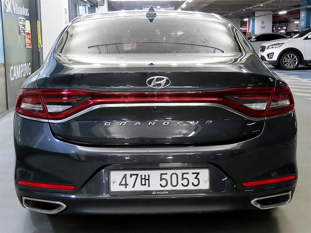 HYUNDAI Grandeur - Vista 5