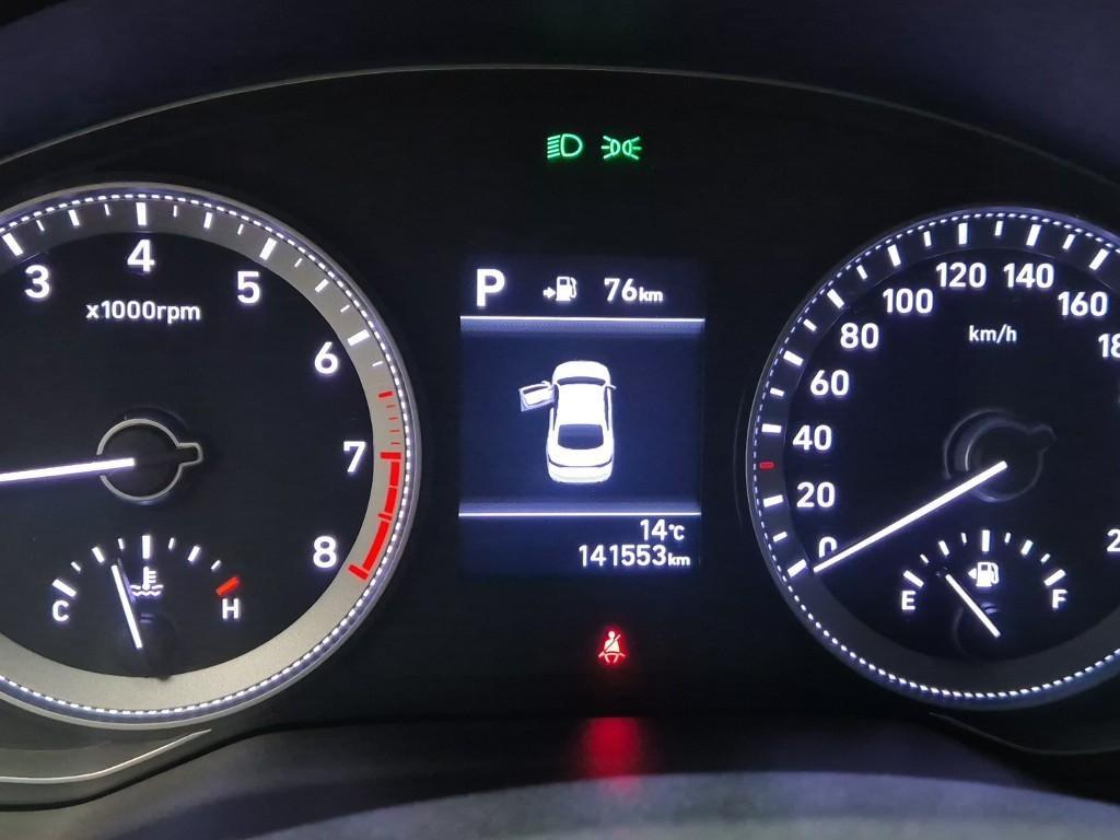 HYUNDAI Grandeur - Vista 5