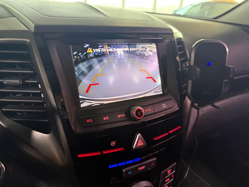 Ssangyong Tivoli - Vista 11