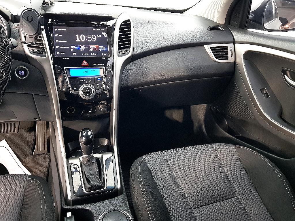 HYUNDAI i30 - Vista 10
