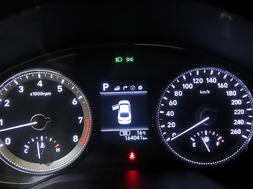 HYUNDAI Grandeur - Vista 9
