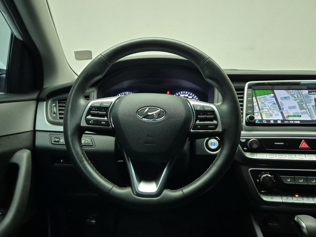HYUNDAI Sonata - Vista 9
