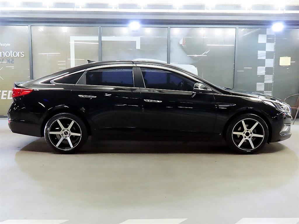 HYUNDAI Sonata - Vista 3