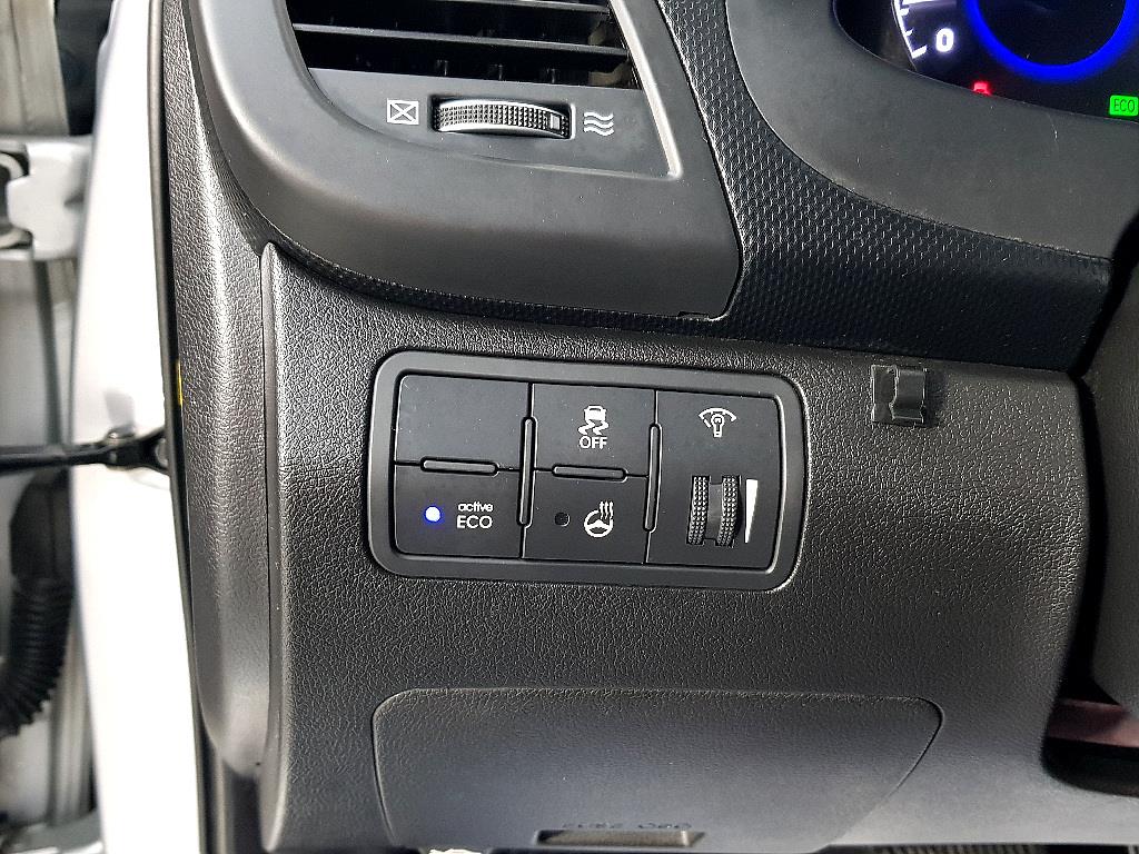 HYUNDAI Accent - Vista 11