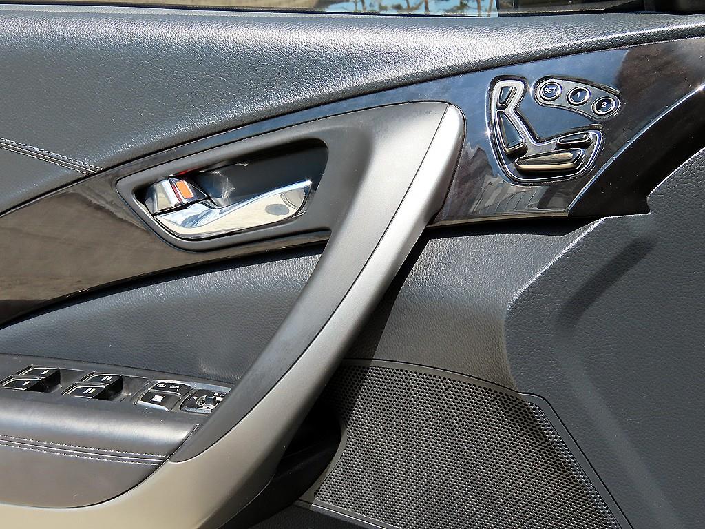 HYUNDAI Grandeur - Vista 11