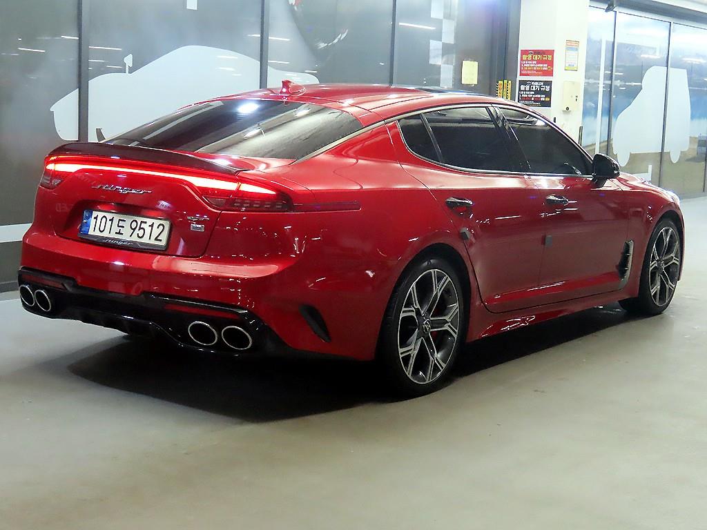 KIA Stinger - Vista 4
