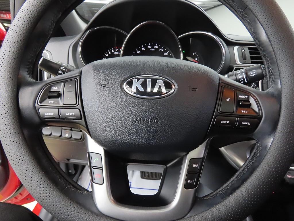 KIA Pride - Vista 9