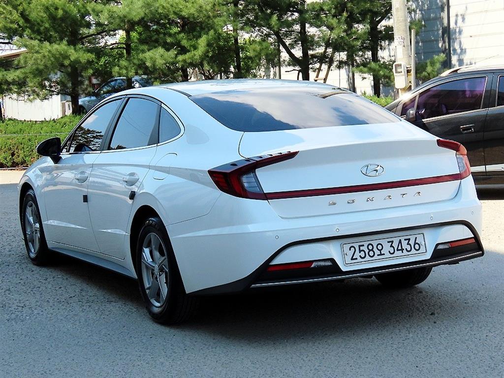 HYUNDAI Sonata - Vista 3
