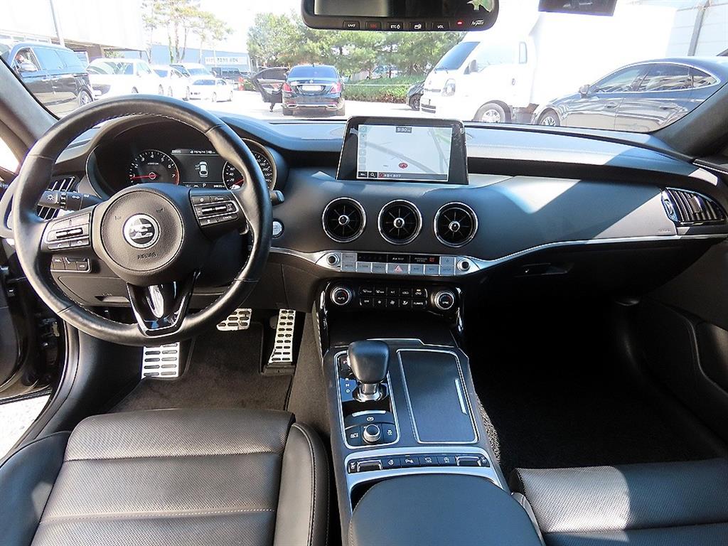KIA Stinger - Vista 7
