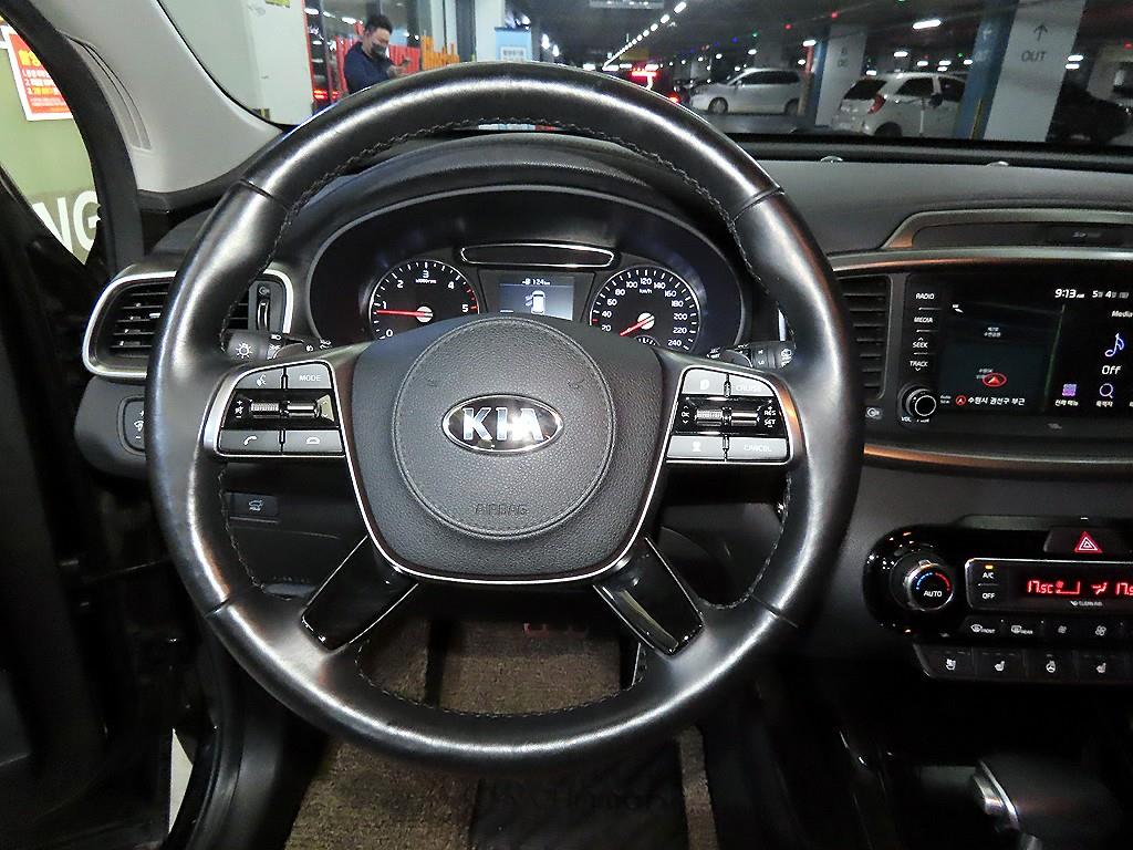 KIA Sorento - Vista 8