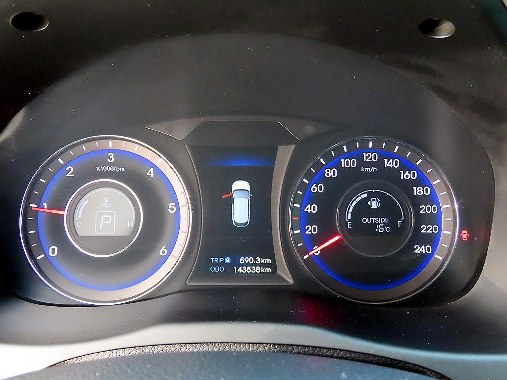 HYUNDAI i40 - Vista 9