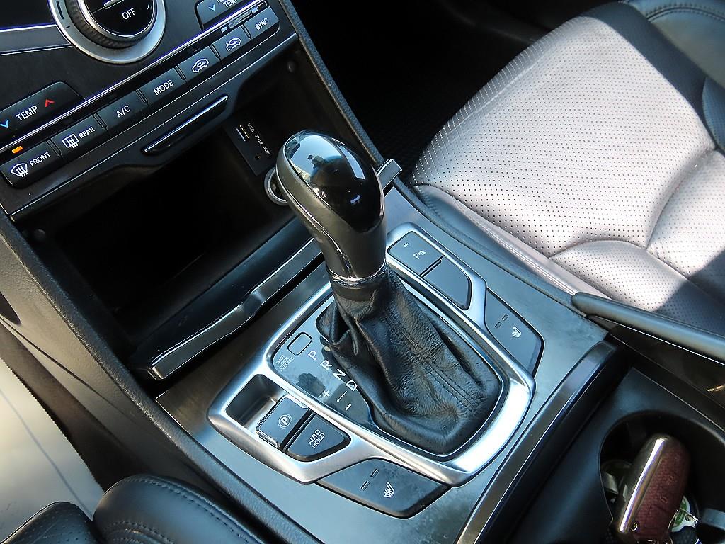 HYUNDAI Grandeur - Vista 10
