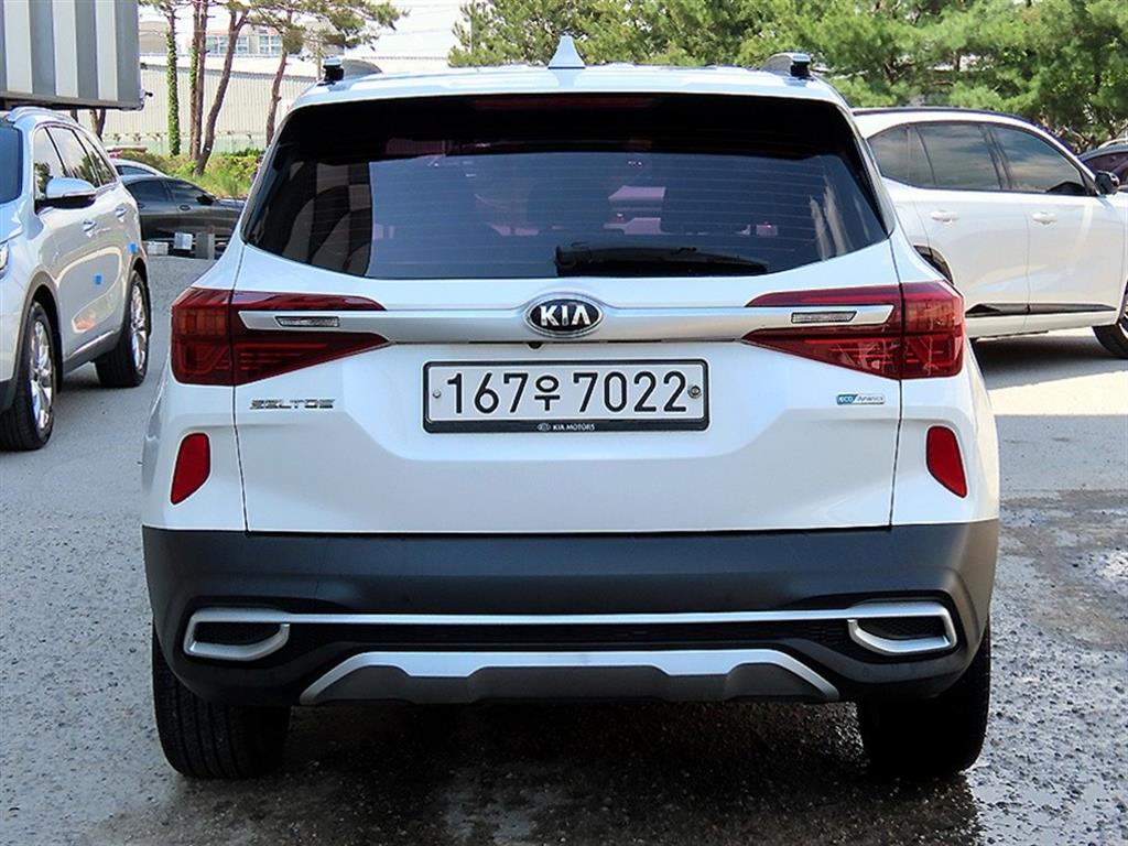 KIA Seltos - Vista 4