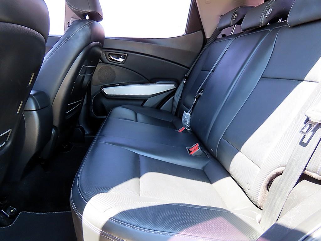 Ssangyong Tivoli - Vista 6