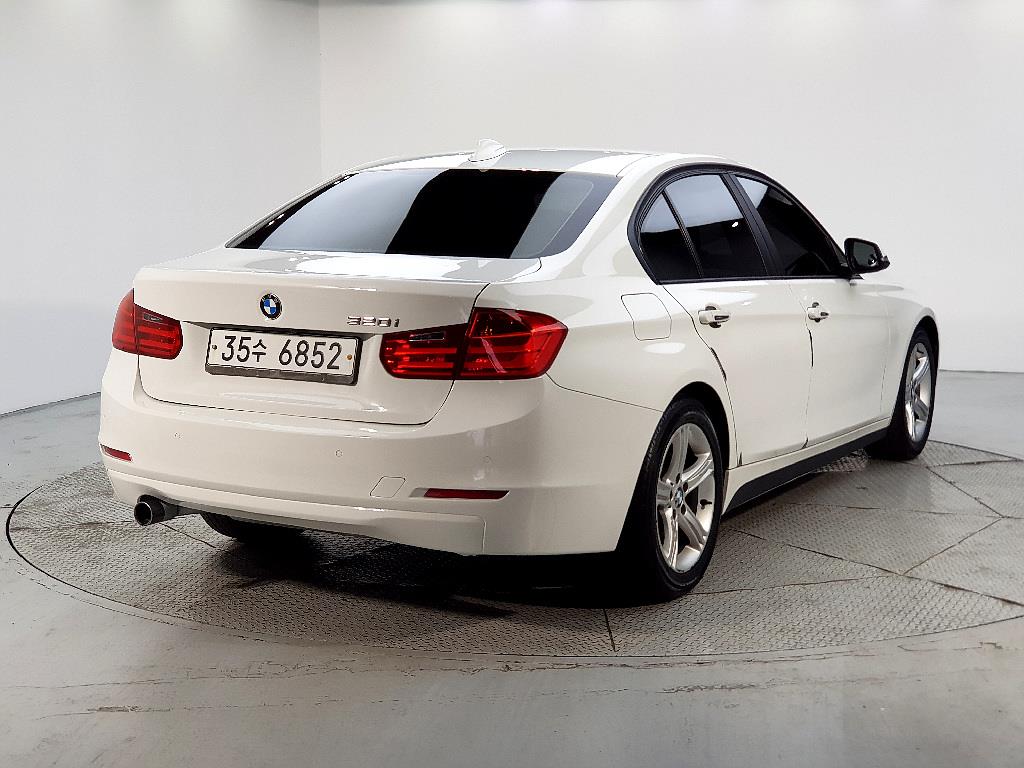 BMW 3 series - Vista 4