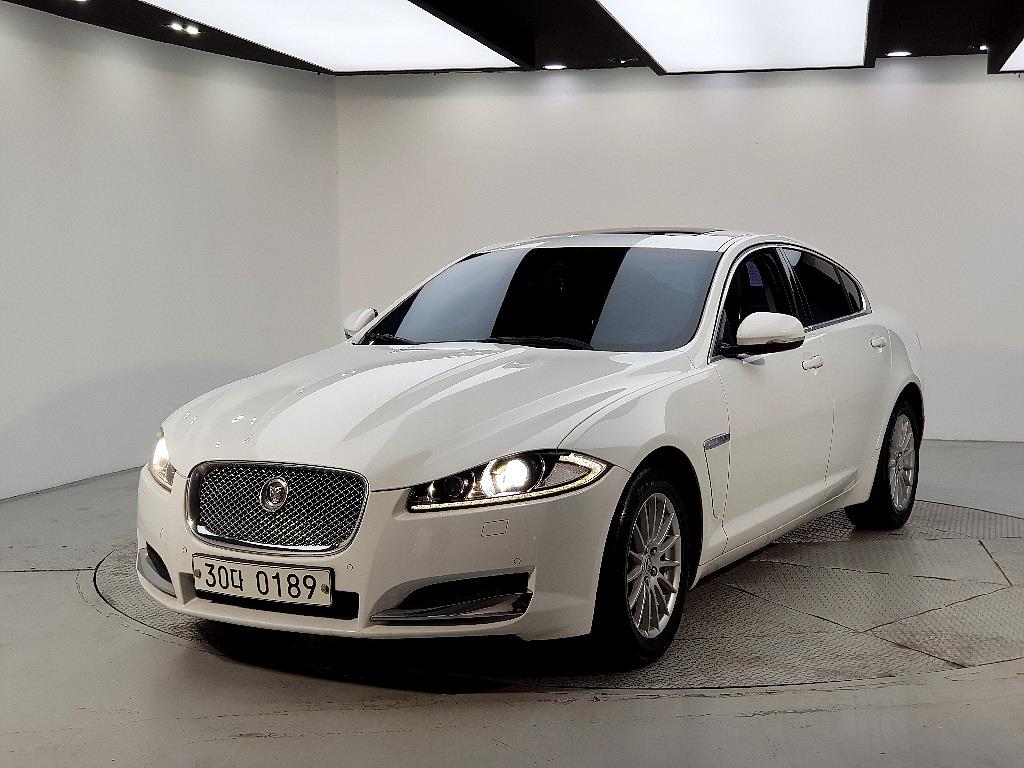 Jaguar XF 2013 Blanco - Importación desde Corea - HF Imports Iquique - Foto 1
