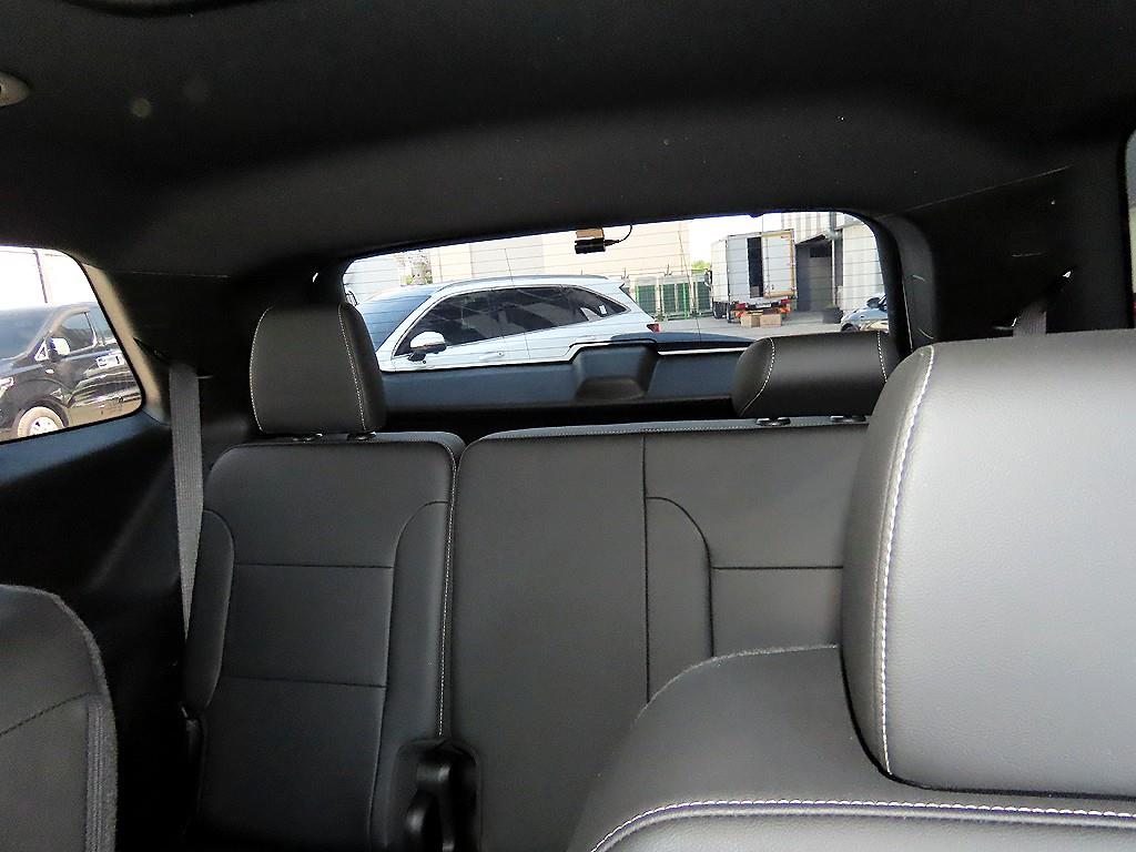 Chevrolet Travers - Vista 7