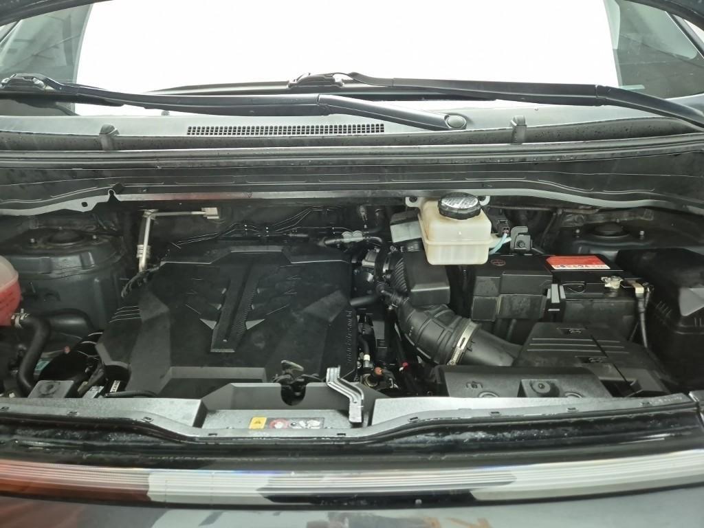 HYUNDAI Staria - Vista 5
