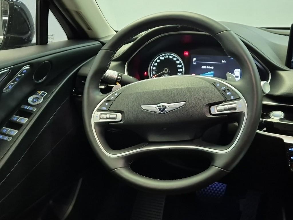 Genesis G80 - Vista 9