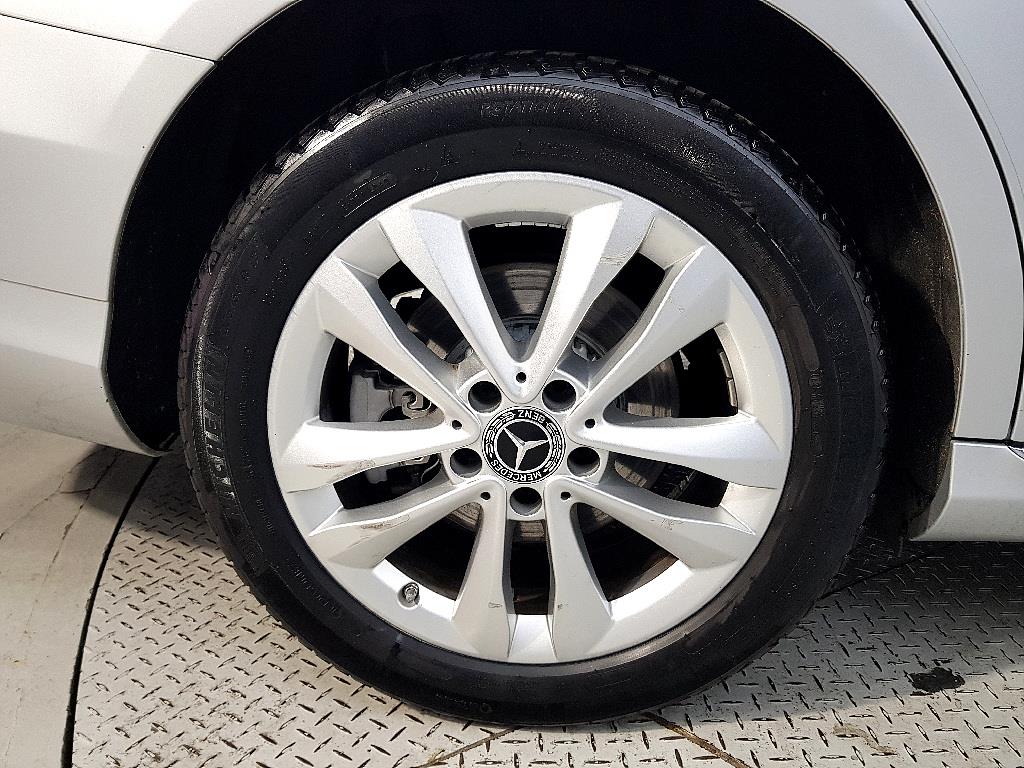 Mercedes Benz C Class 2019 Gris - Importación desde Corea - HF Imports Iquique - Foto 20