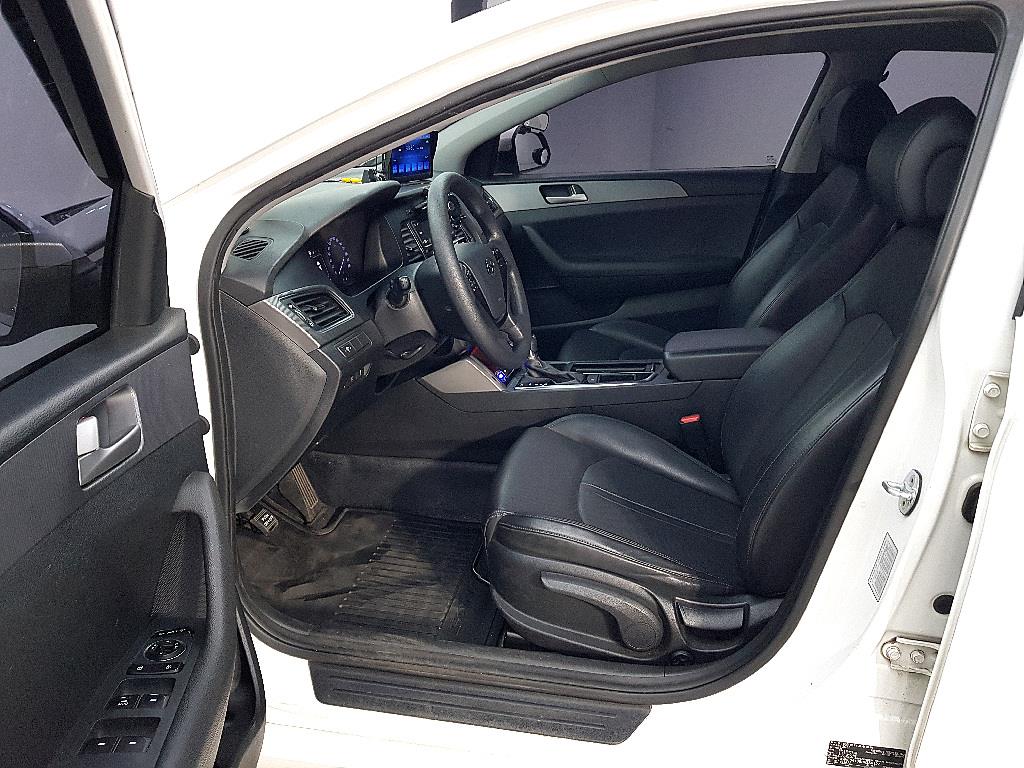 HYUNDAI Sonata - Vista 8