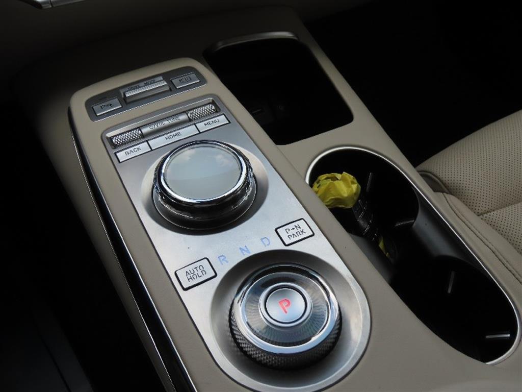 Genesis GV70 - Vista 11