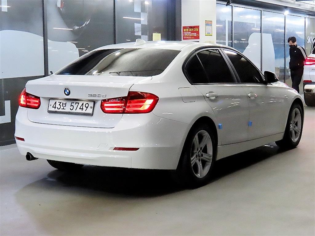 BMW 3 series - Vista 4