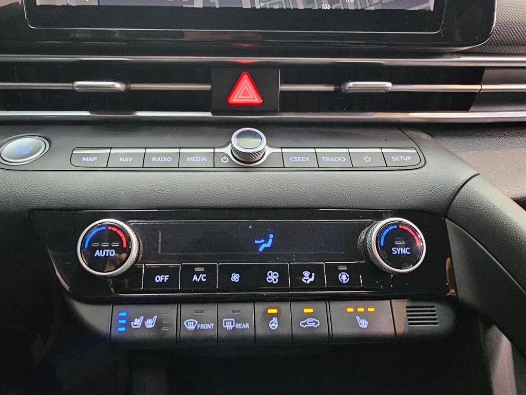 HYUNDAI Avante - Vista 3