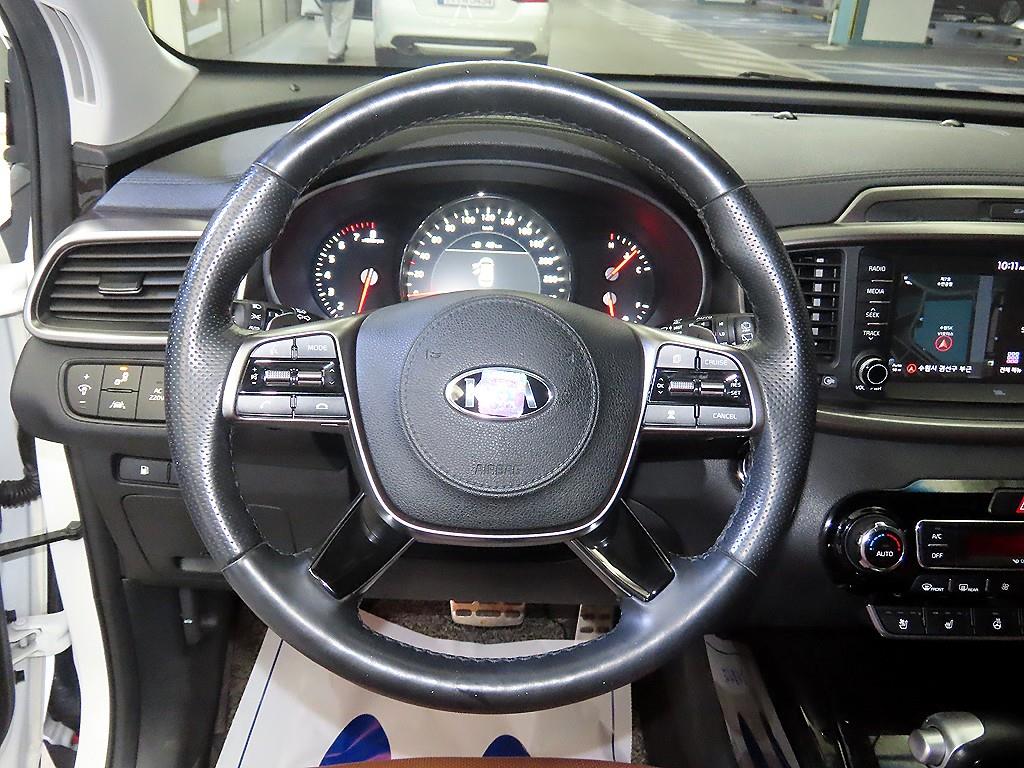 KIA Sorento - Vista 8