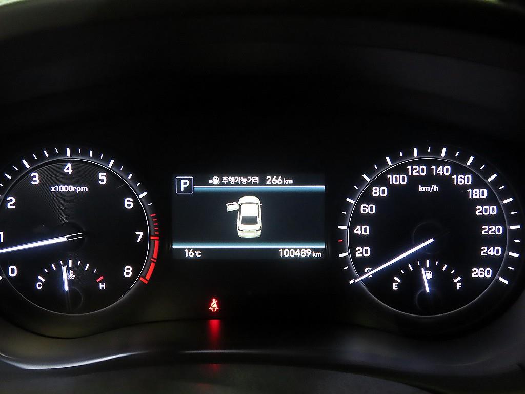 Genesis G80 - Vista 9