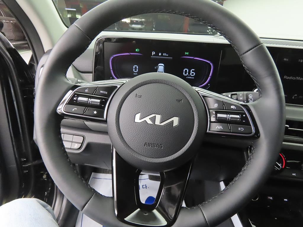 KIA Seltos - Vista 8