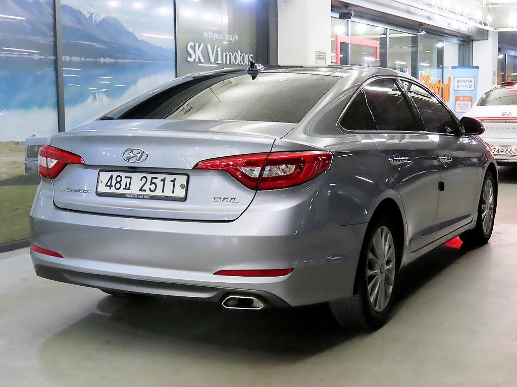 HYUNDAI Sonata - Vista 4